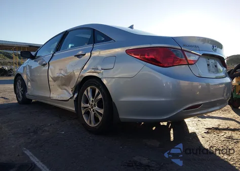 2013 Hyundai Sonata Limited z USA, uszkodzony, nr VIN 5NPEC4ACXDH590309